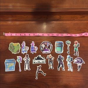 39 Fortnite stickers